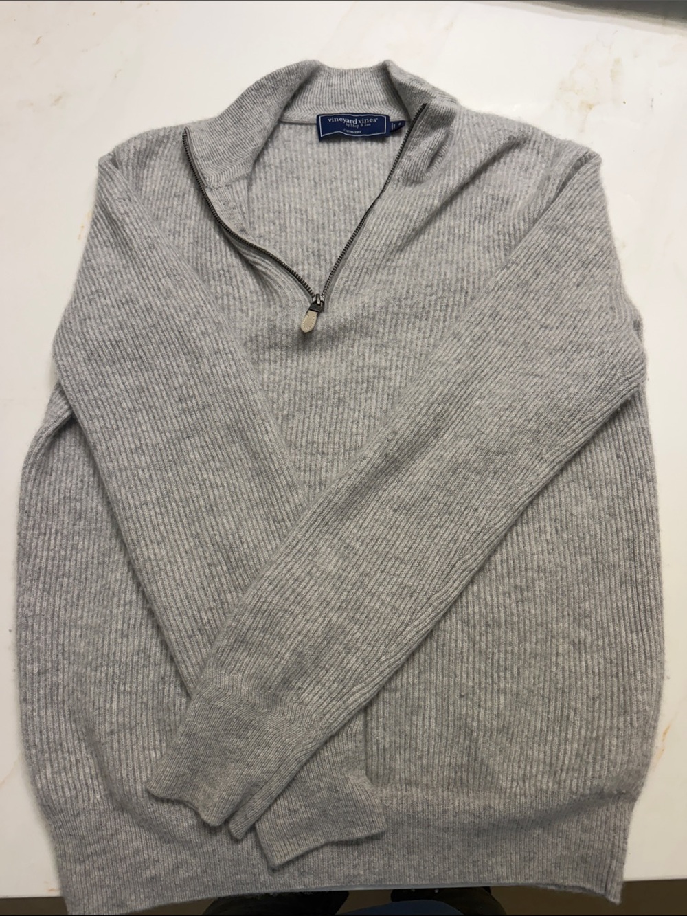 Vineyard vines men’s quarter zip cashmere  medium.